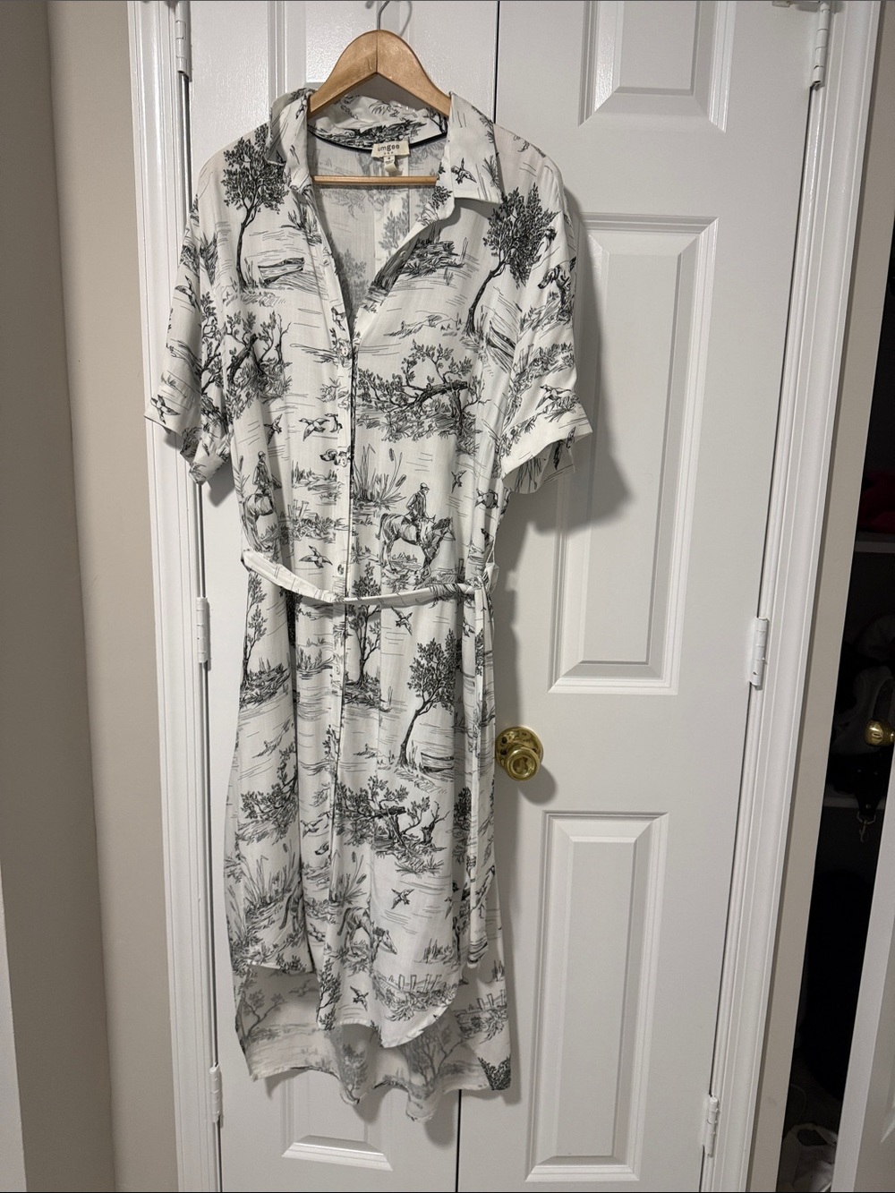 Umgee White Midi Shirt Dress with Black Toile Print